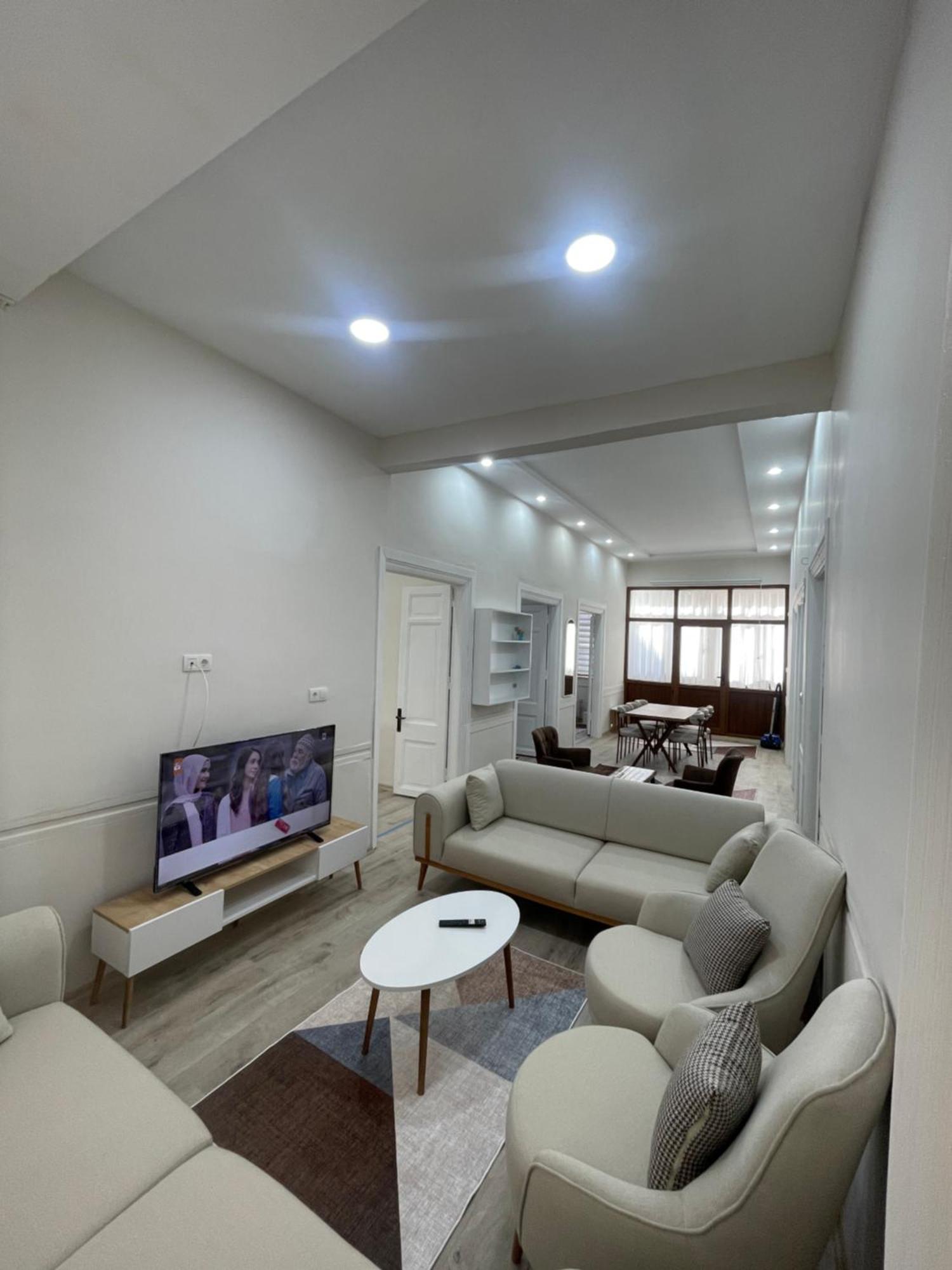 Apartment Old
